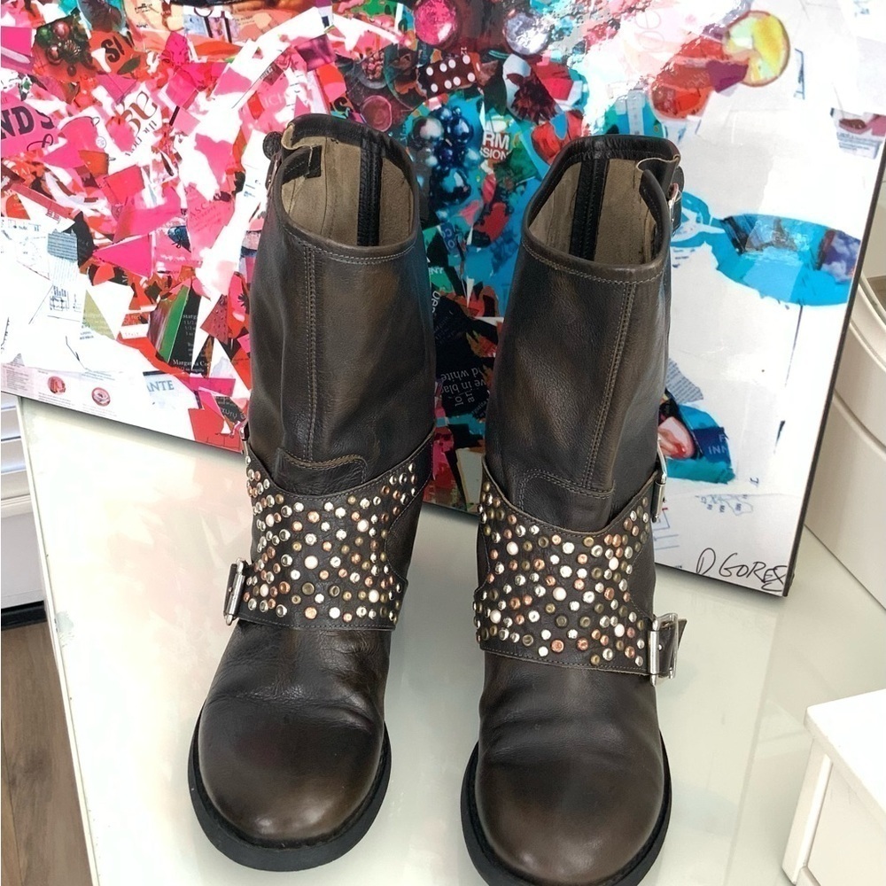 Giove Leather Studded Ankle Boot - Picture 3 of 6
